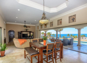Cabo Hacienda with Concierge, Private Pool and Beach!